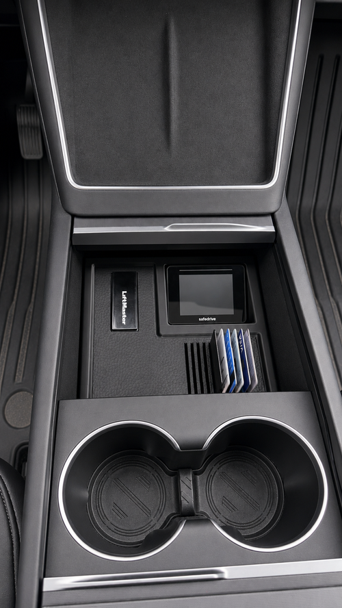 Safedrive midtkonsollfeste med LiftMaster-holder og kortspor – Tesla Model 3 Highland 2023→